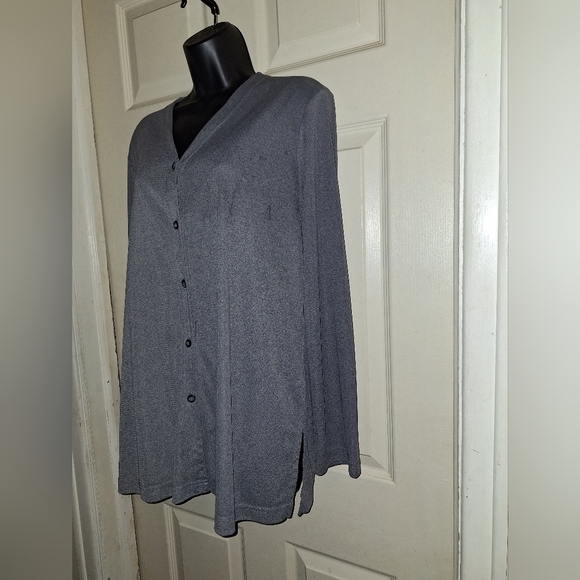 Lord & Taylor button-down blouse size large - Picture 1 of 6